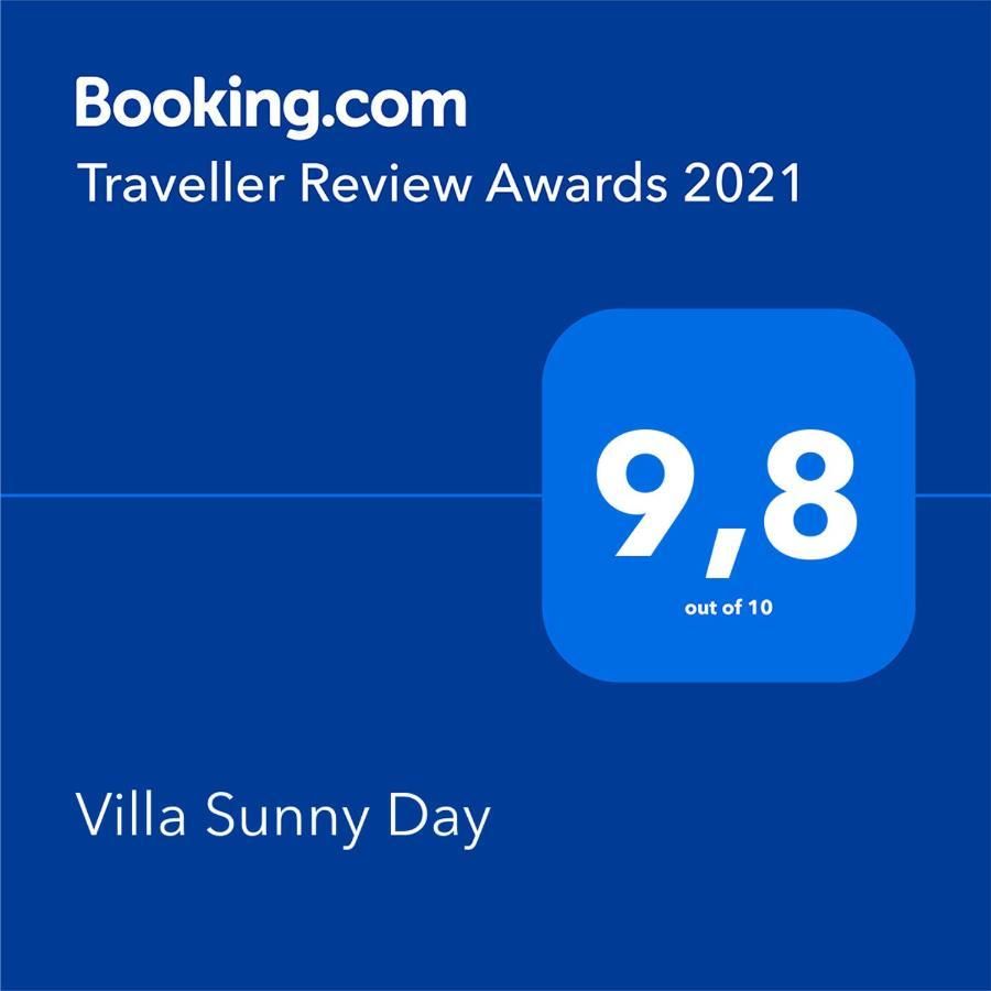 Villa Sunny Day Marathon  Luaran gambar